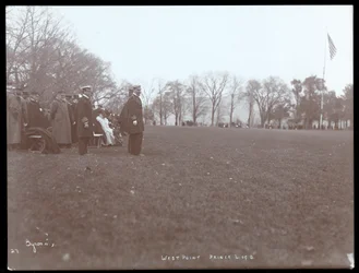 Vista de una inspección militar en West Point durante la visita del Príncipe Luis de Battenberg, 1905